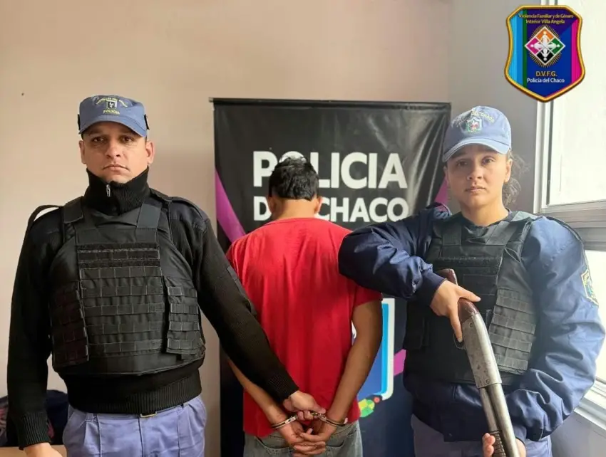 Violencia de género en Villa Ángela: golpeó a su expareja a la salida de un boliche, le rompió la puerta de su casa y quedó detenido